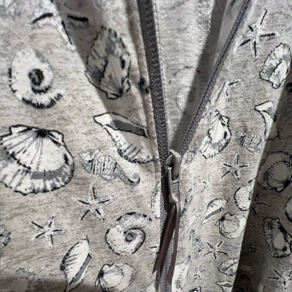 Sea Shell Robe - Gray Shell-Print Lightweight / Swimsuit CoverUp - Picture 4 of 8